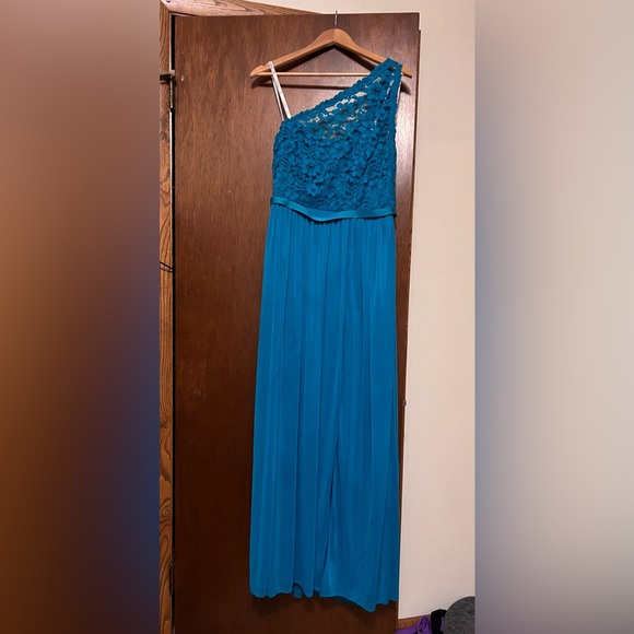 David’s bridal Oasis lace one shoulder bridesmaid dress - Picture 3 of 8